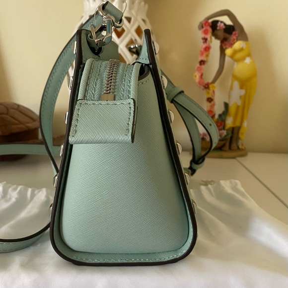 Michael Kors ready for spring sea foam in color purse with shoulder strap. - Picture 6 of 7